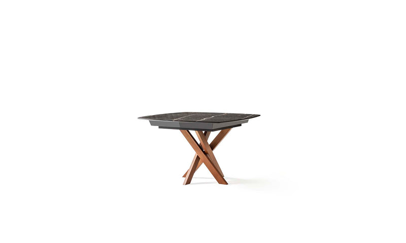 Axel Table