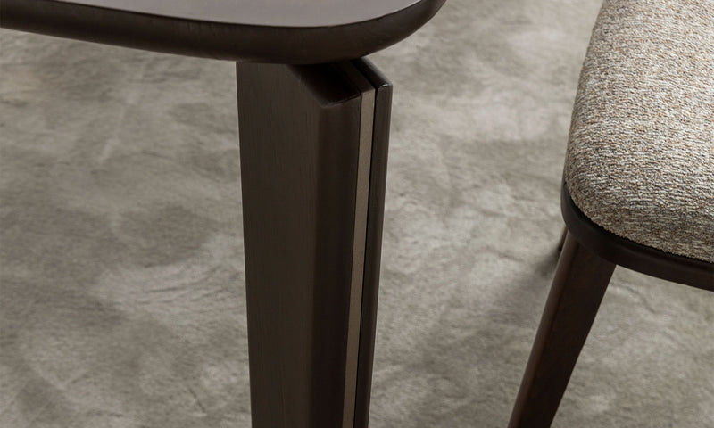 Musette Dining Table