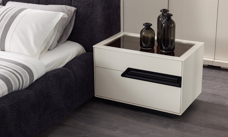 Vares Nightstand