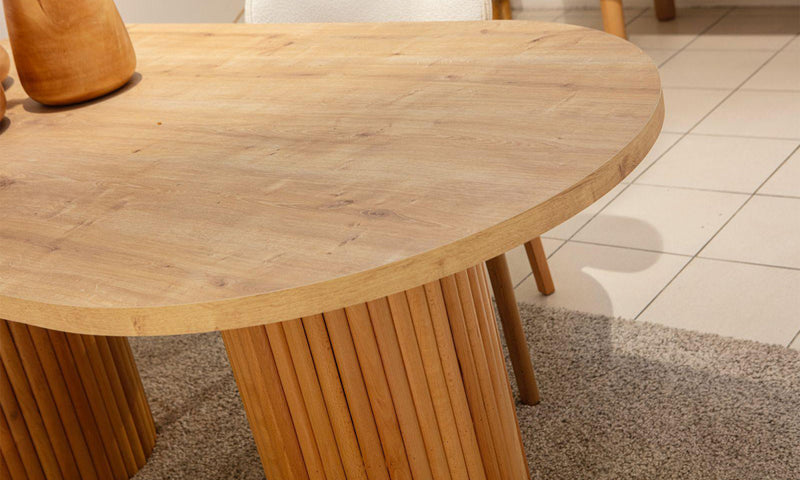 Pato Dining Table