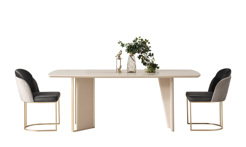 Jott Dining Table