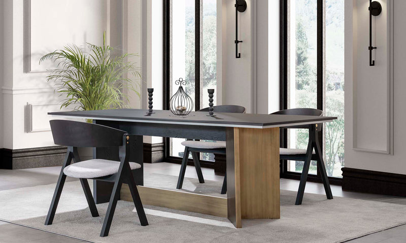 Sora Dining Table