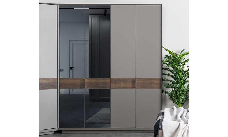 Pisa Four Door Cabinet